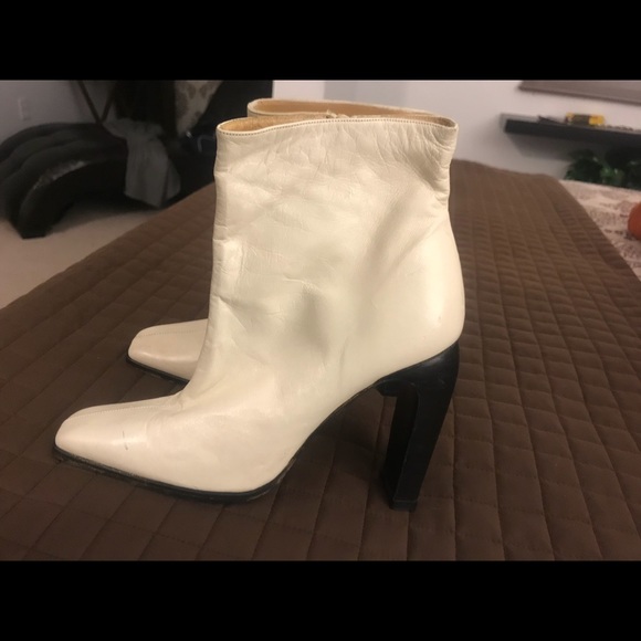 Boot - Picture 3 of 5